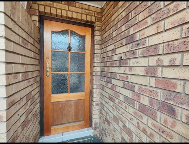 3 BEDROOM TOWNHOUSE FOR SALE IN THREE RIVERS